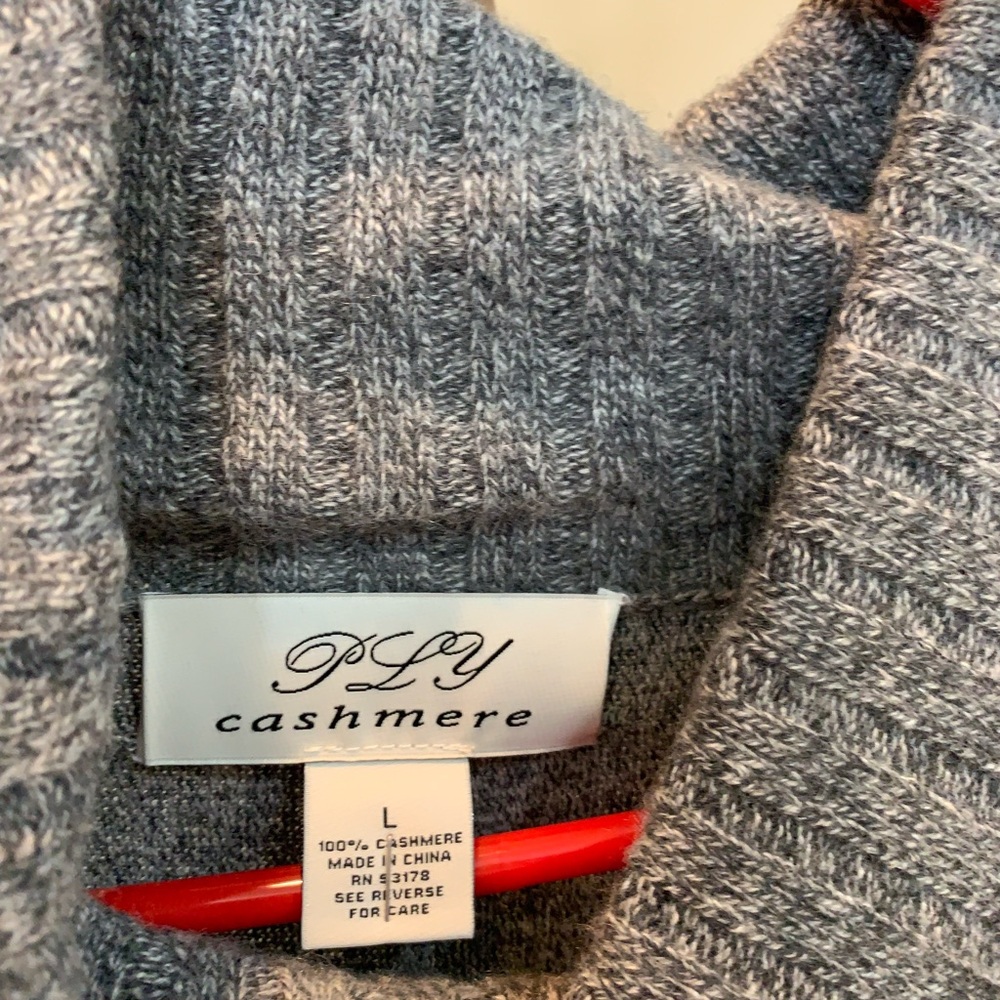 Women's grey cape like sweater